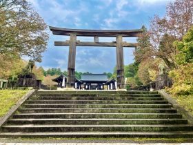 吉野神宮紅葉見ごろ